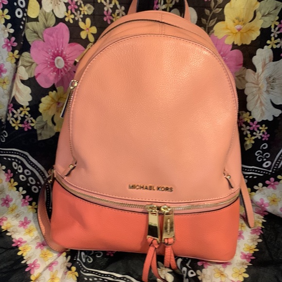 NWT Michael Kors Backpack Beautiful Bag!!!!Holiday Gift - Picture 2 of 12